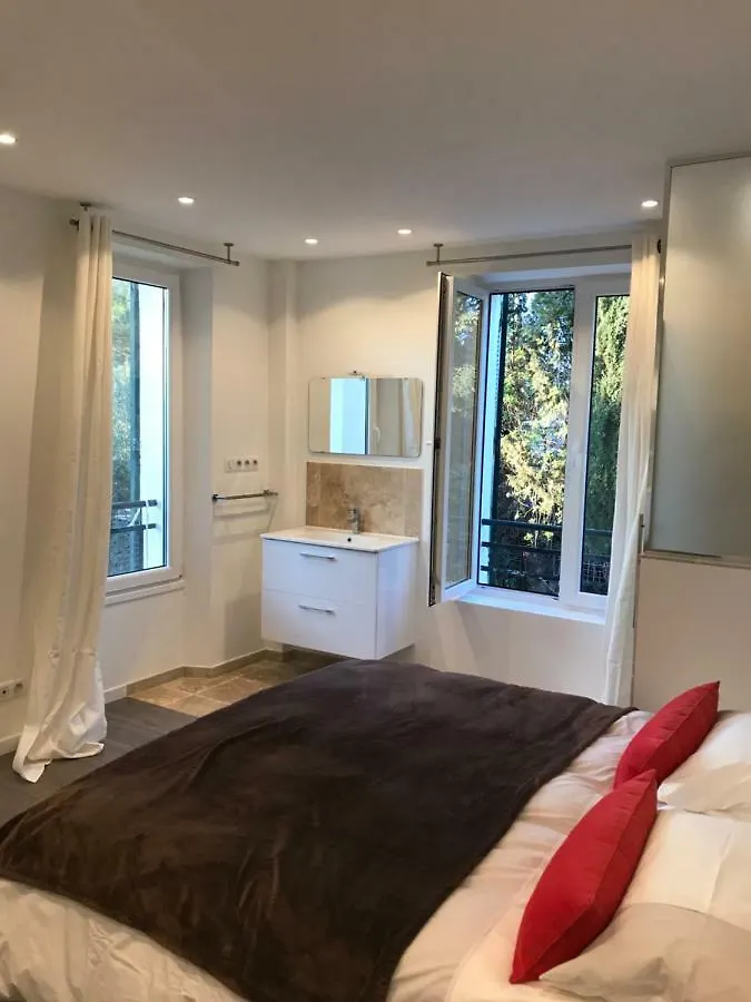 magnifique 2 pièces vue mer Antibes Appartement