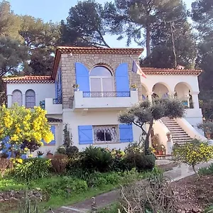 Magnifique De La Garoupe Au Cap D'antibes à 300m Des Plages Hébergement de vacances