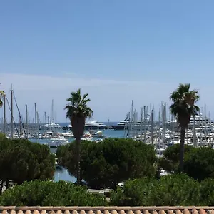 Terrasse Magnifique Vue Et Yachts Appartement